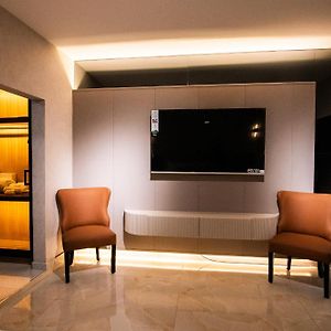 Lovera Hotel